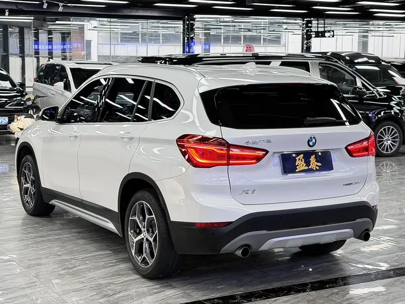 BMW X1 — фото 4