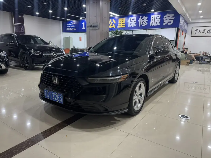 Honda Accord — фото 1