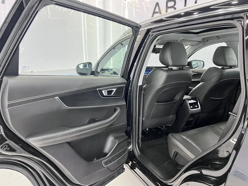 Chery Tiggo 8 — фото 14
