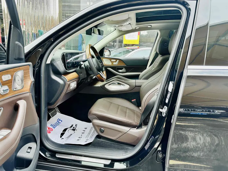 Mercedes-Benz GLS — фото 10
