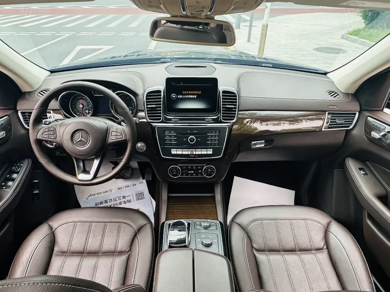 Mercedes-Benz GLS — фото 9