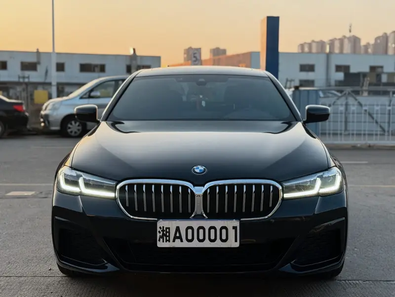 BMW 5 Series — фото 2