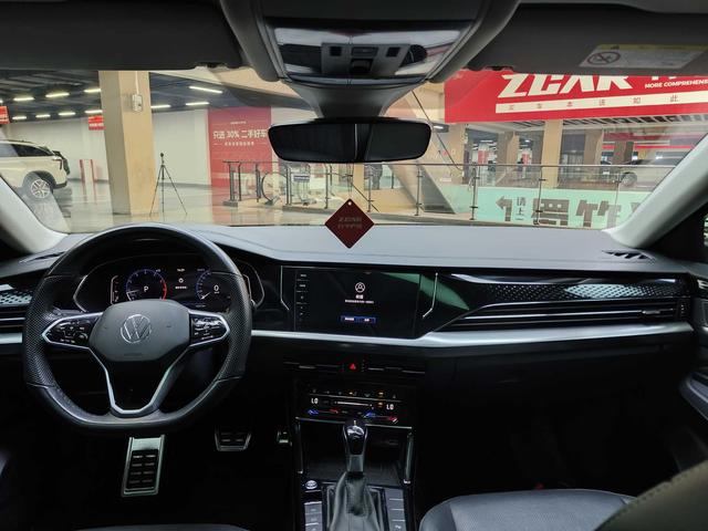 Volkswagen Passat id 4392348 из Китая 23