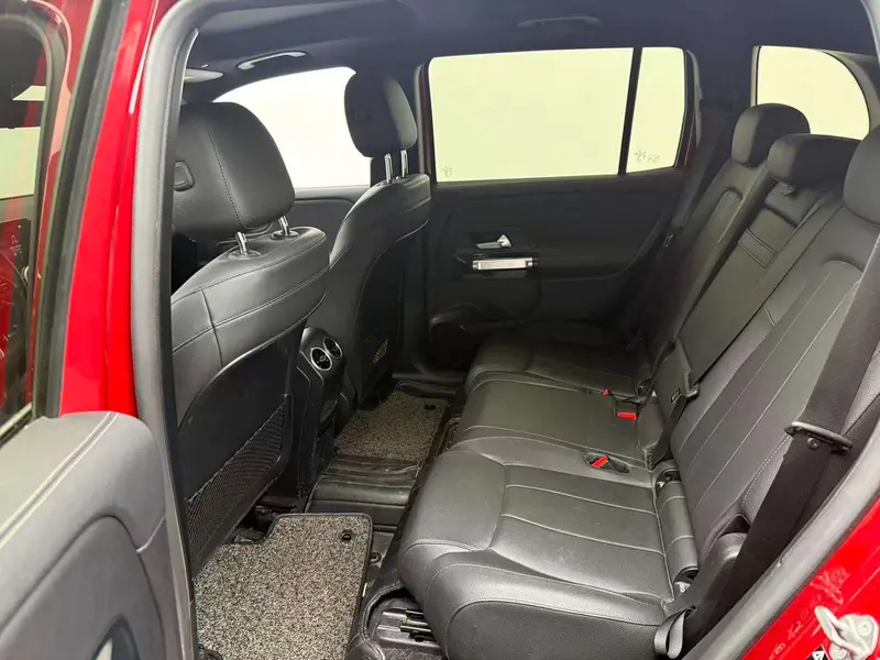 Mercedes-Benz GLB 180 динамик — фото 10