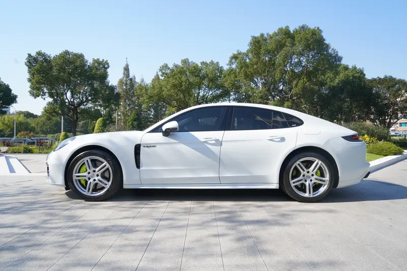 Porsche Panamera E-Hybrid — фото 4