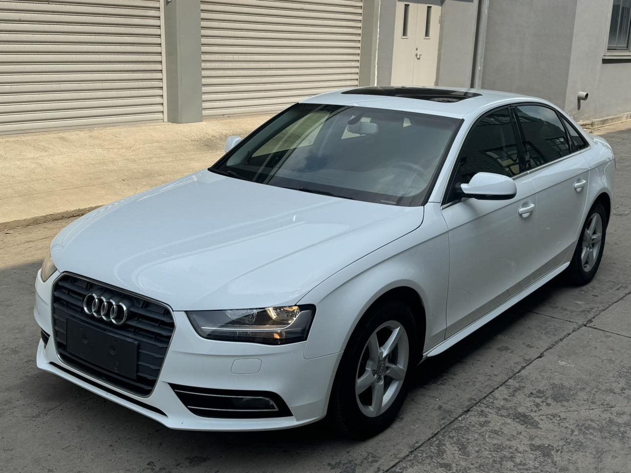 Audi A4 2013 1