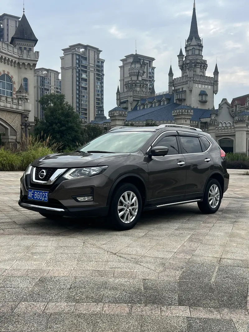 Nissan X-Trail 2.0 L CVT Comfort 2 WD