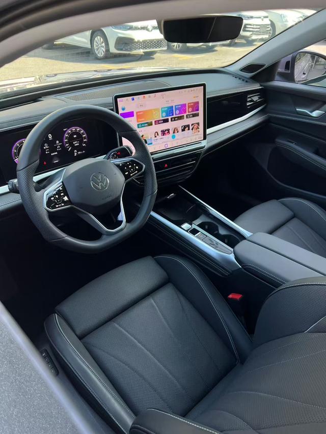 Volkswagen Passat id 4392064 из Китая 7