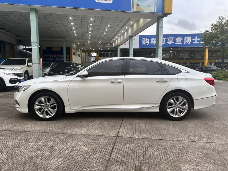 Honda Accord — фото 4