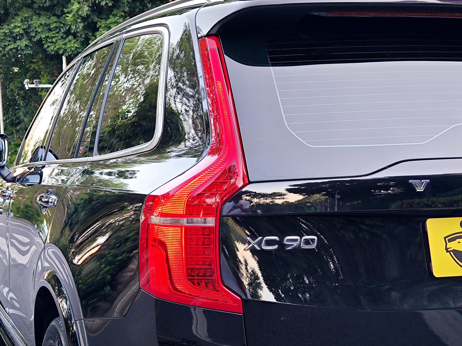 Volvo XC90: фотография 34 из 36