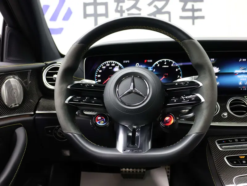 Mercedes-Benz E-Class AMG — фото 9
