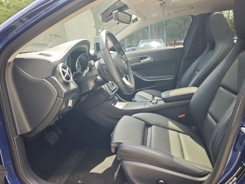 Mercedes-Benz GLA — фото 8