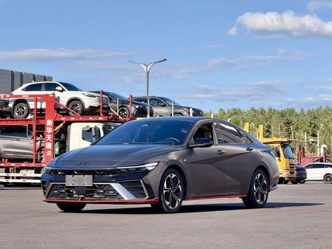 Hyundai Elantra, 2023 год