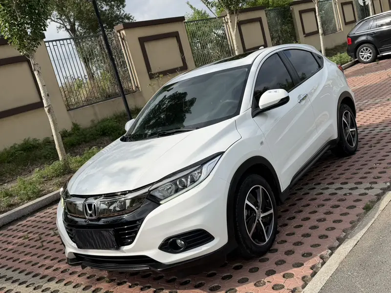 Honda Vezel — фото 1