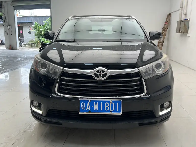 Toyota Highlander — фото 2