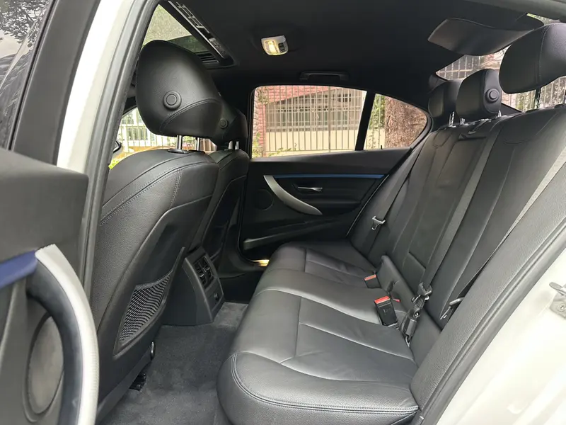 BMW 3 Series — фото 12