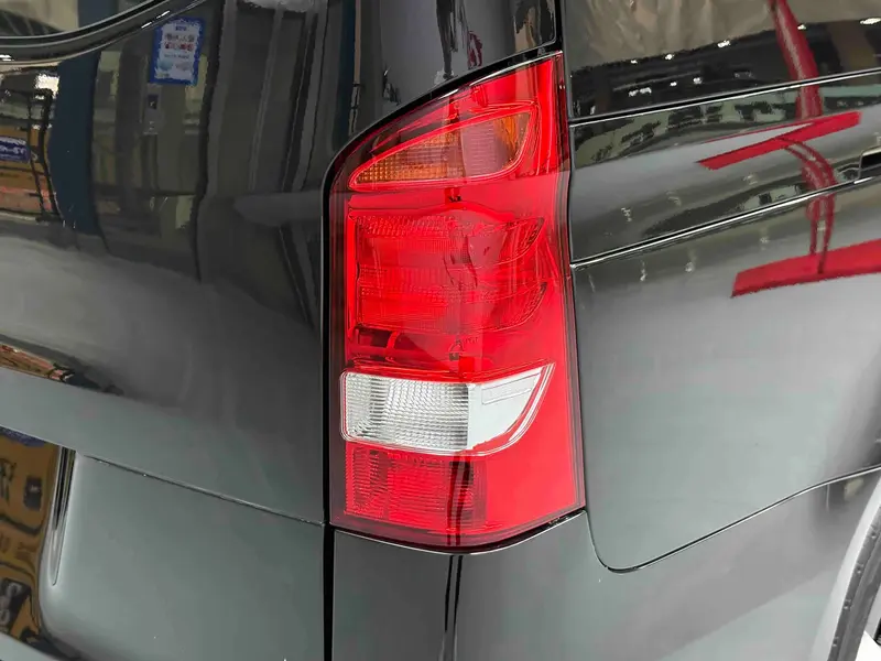 Mercedes-Benz Vito — фото 10