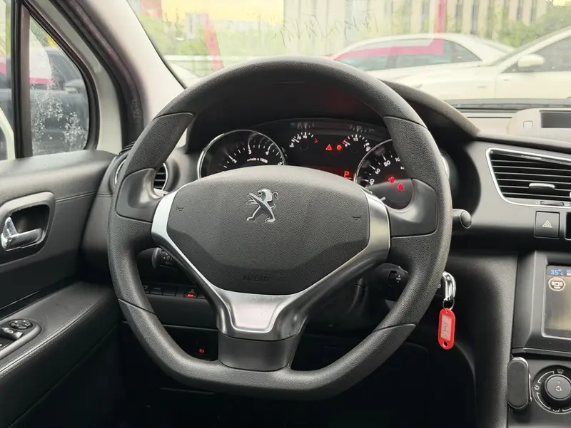 Peugeot 3008 2.0L автомат — фото 9