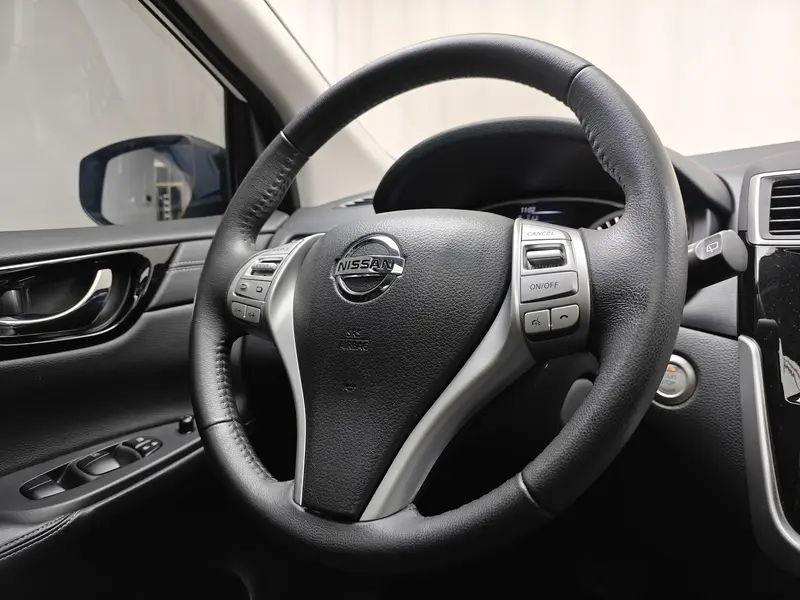 Nissan Tiida — фото 16