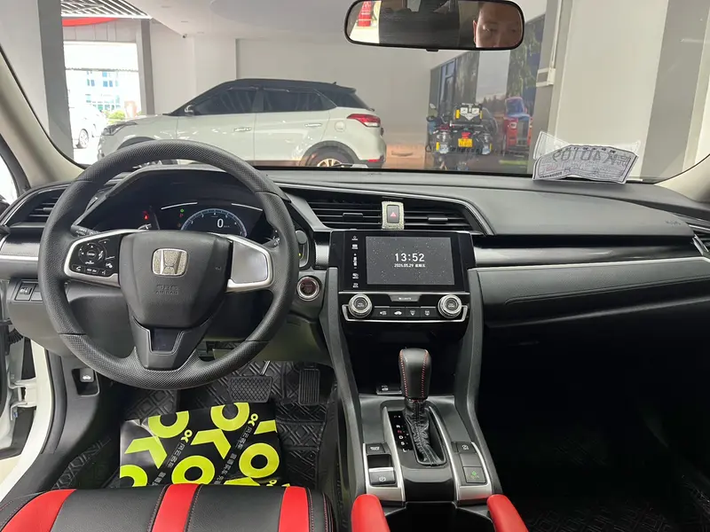 Honda Civic 180TURBO CVT VI — фото 8