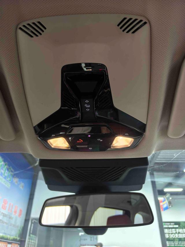 BMW X1 id 4387238 из Китая 9