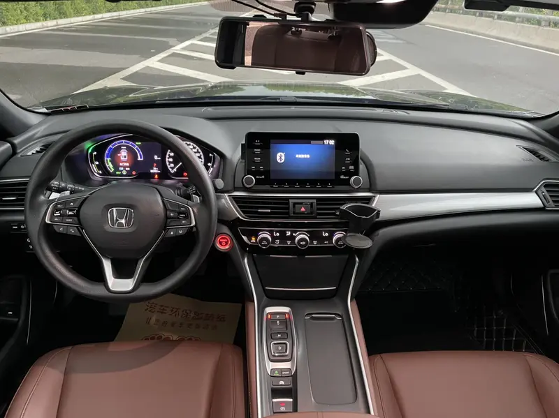Honda Inspire — фото 11