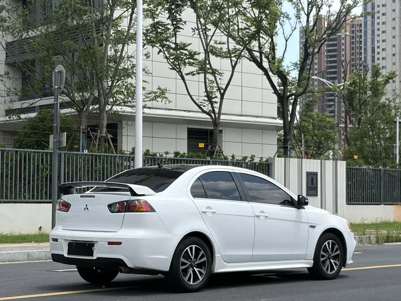 Mitsubishi Lancer EX — фото 6