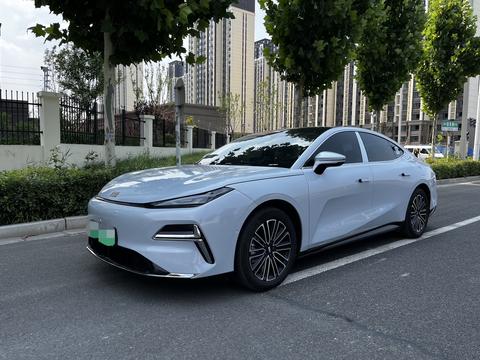 Geely Galaxy Starshine 8 PHEV