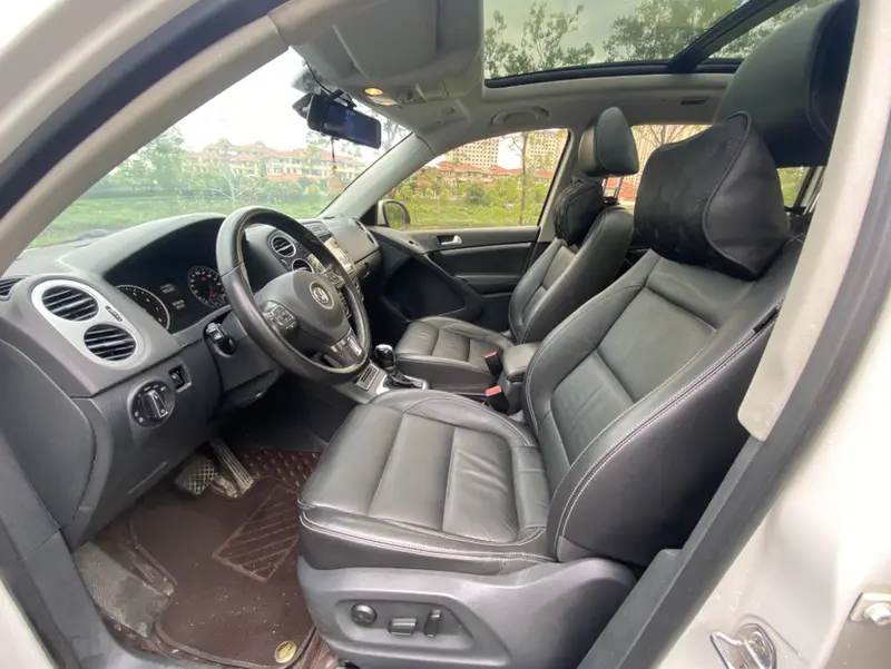 Volkswagen Tiguan — фото 11