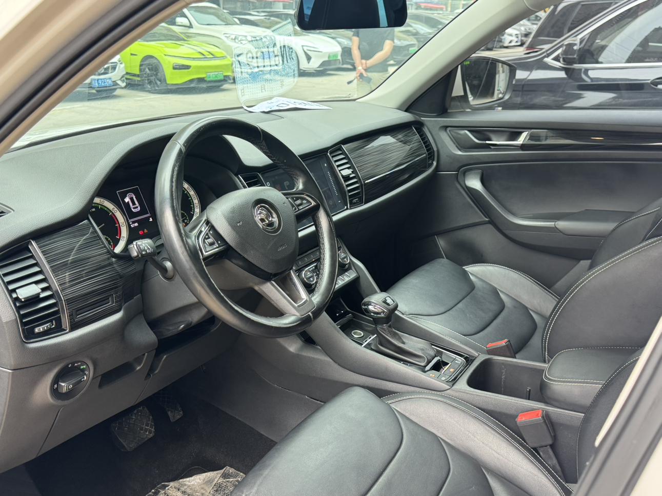 Skoda Kodiaq 2018 TSI330 5 мест Luxury