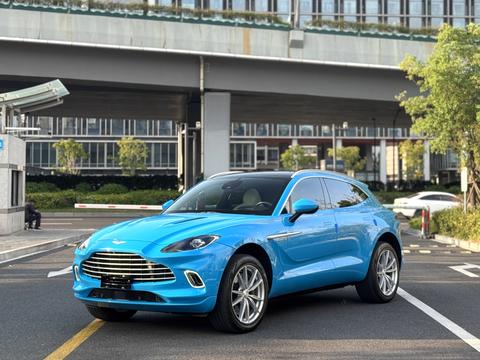Aston Martin DBX