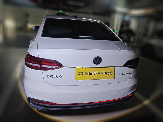 Volkswagen Lavida 2022 Белый из Китая, фото 3