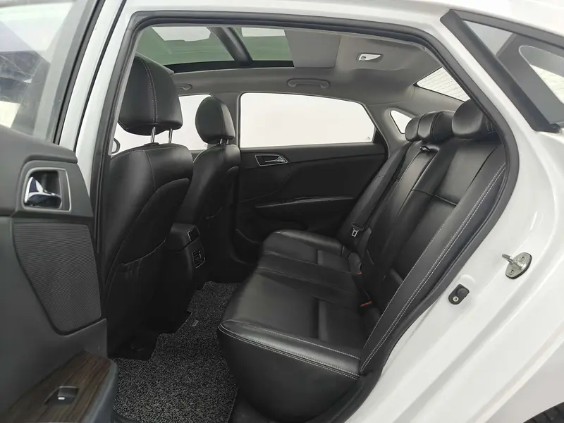 Hyundai Mistra — фото 10