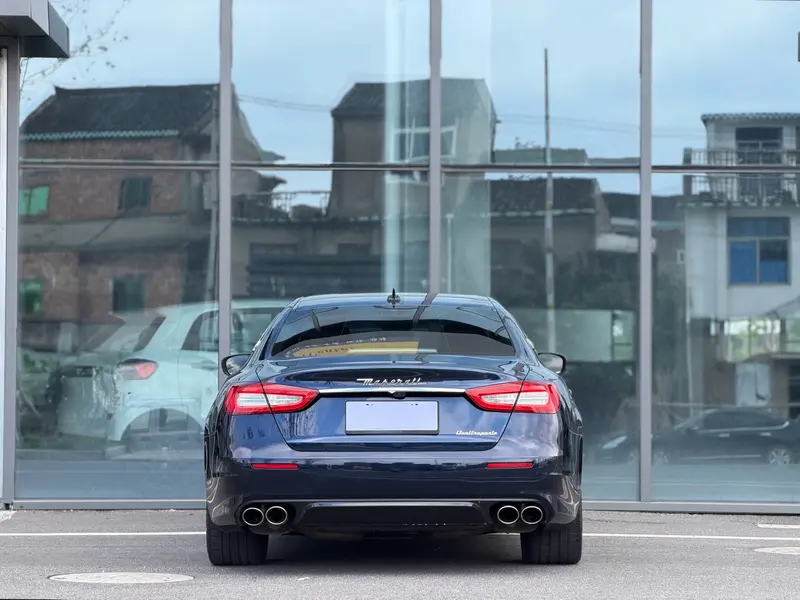 Maserati Quattroporte — фото 4