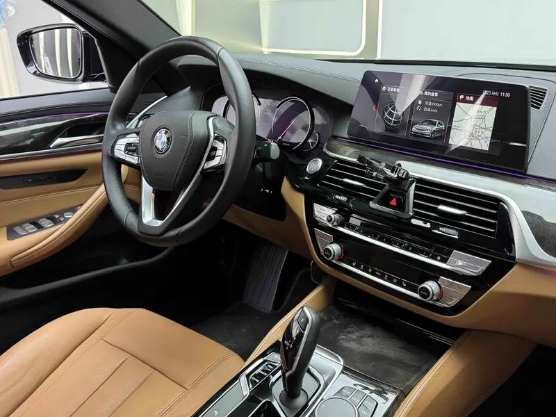 BMW 5 Series — фото 9