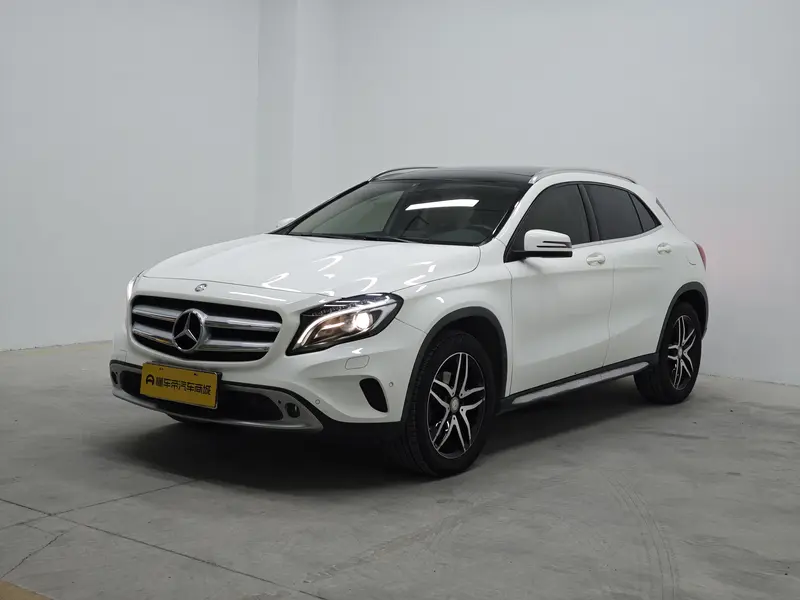 Mercedes-Benz GLA 200