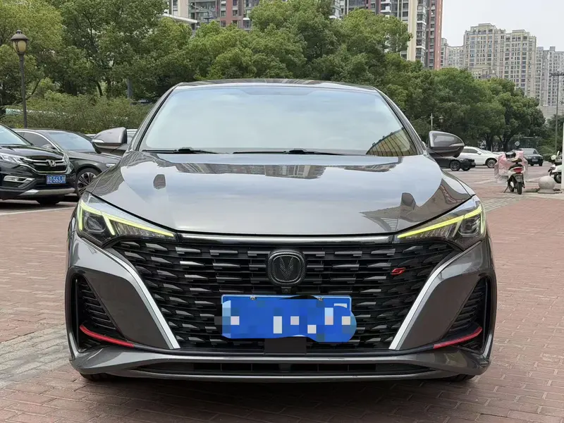 Changan Eado — фото 2