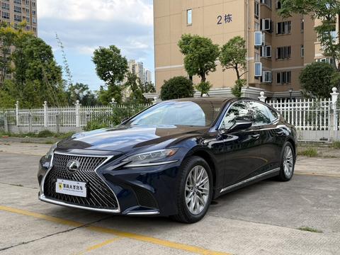 Lexus LS