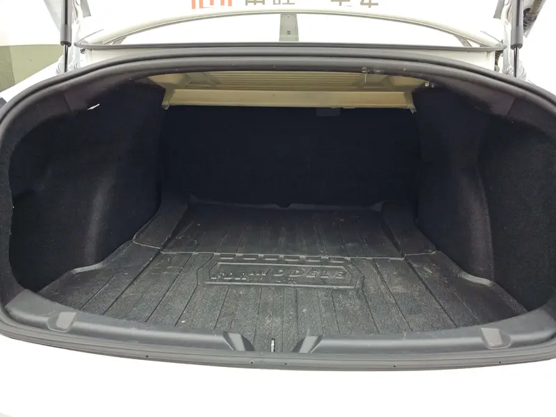 Tesla Model 3 RWD — фото 10