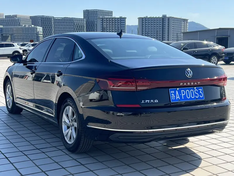 Volkswagen Passat — фото 4