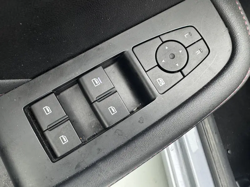 Roewe i5 — фото 19