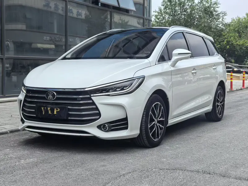 BYD Song Max — фото 1