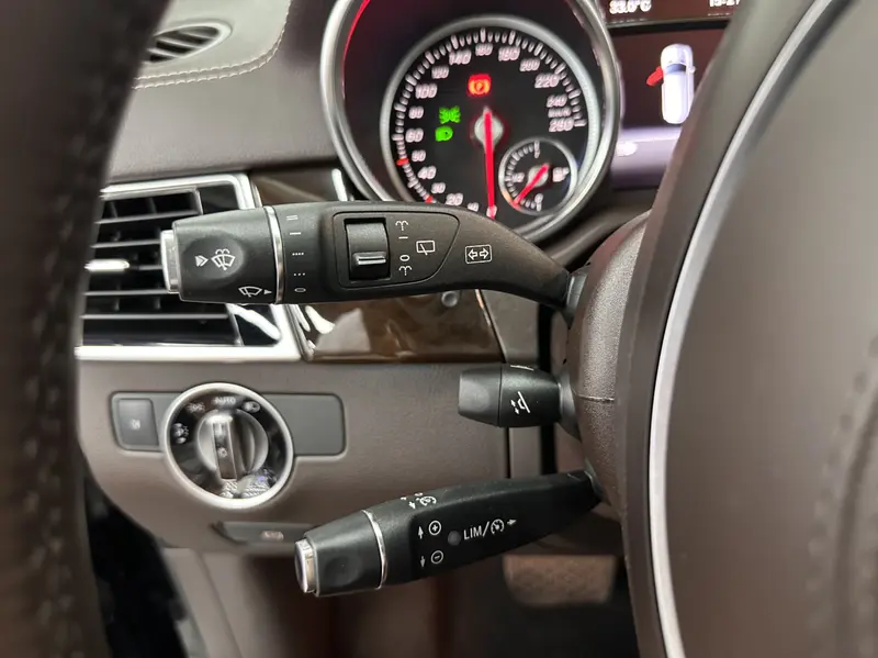 Mercedes-Benz GLS — фото 12