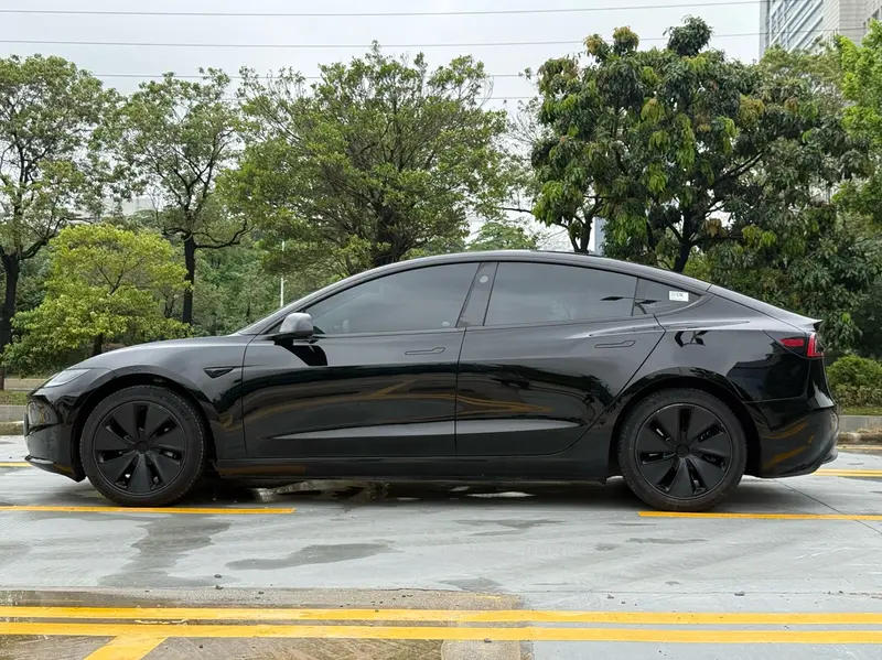 Tesla Model 3 — фото 4
