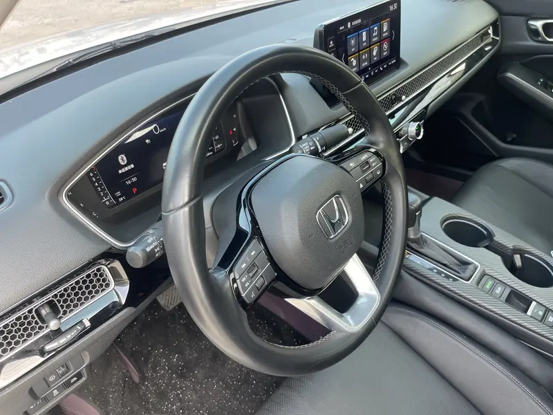 Honda Integra 240 TURBO CVT Luxury — фото 15