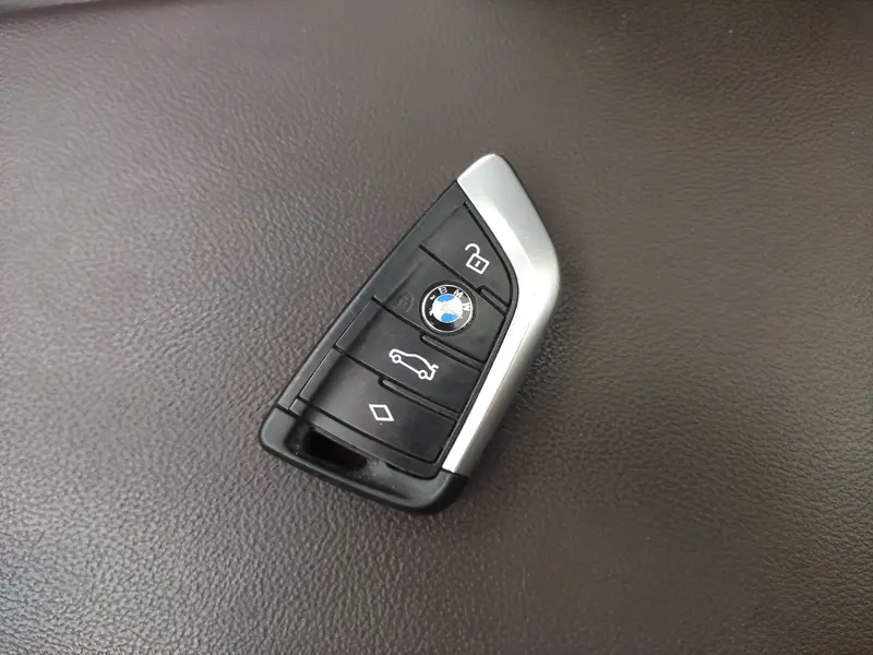BMW X3 xDrive25i M спортпакет — фото 13