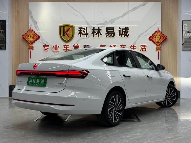 Volkswagen Lavida id 4392370 из Китая 15