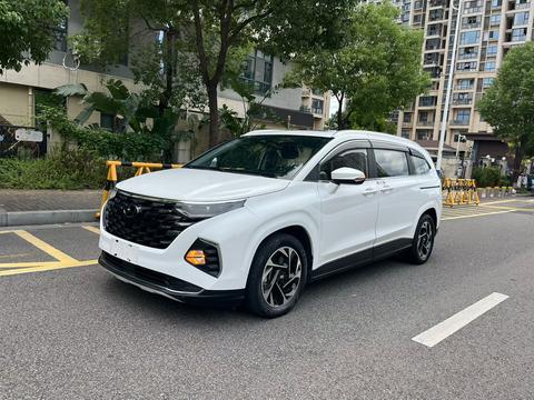 Hyundai Custo