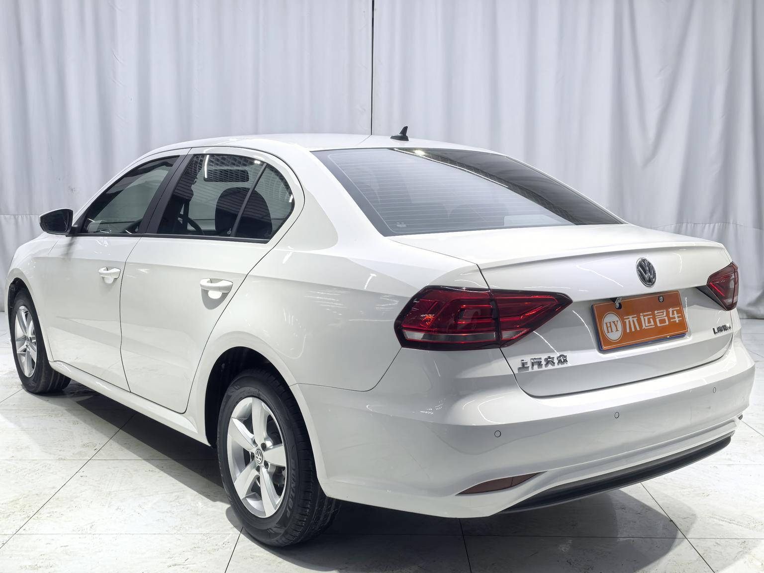 Volkswagen Lavida: фотография 3 из 15