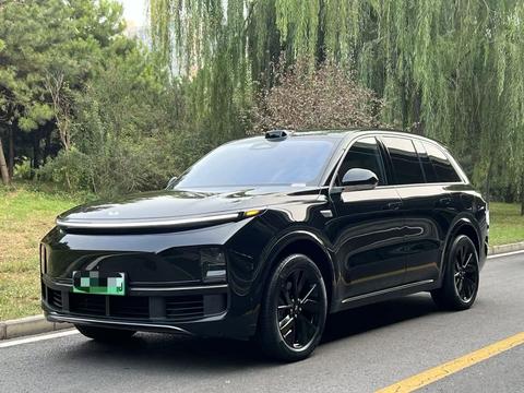Li Auto L8